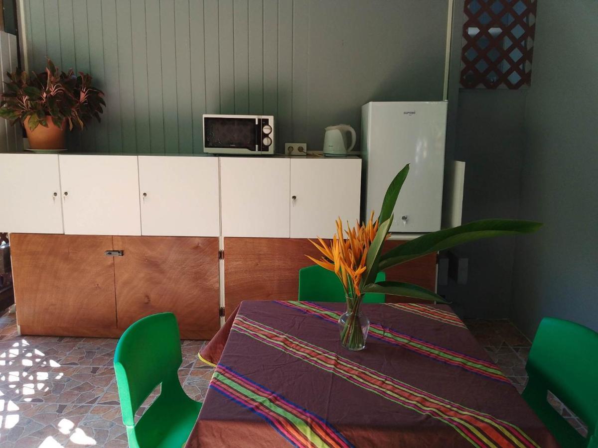 Fare Mihimana Hotel Vai'are Екстериор снимка